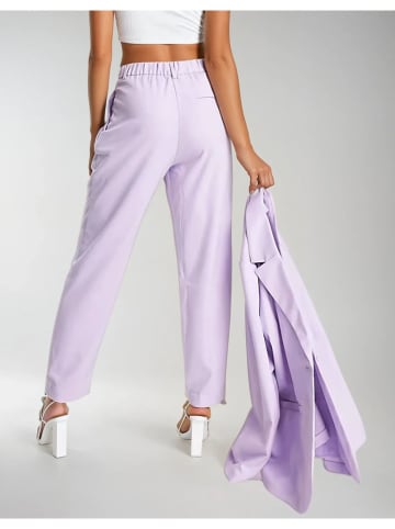 Monki Spodnie w kolorze lawendowym