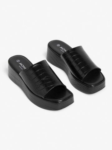 Monki Klapki w kolorze czarnym