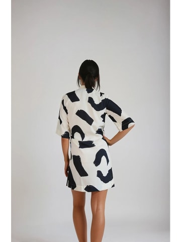 Monki Kleid in Weiß