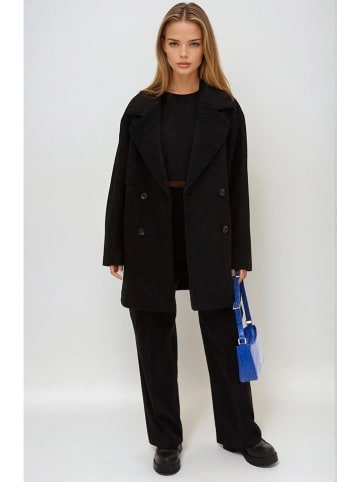 Monki Übergangsmantel in Schwarz