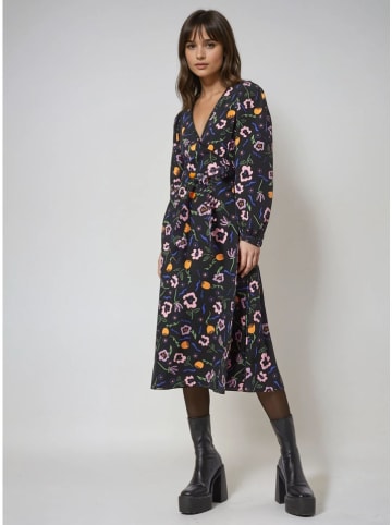 Monki Kleid in Schwarz