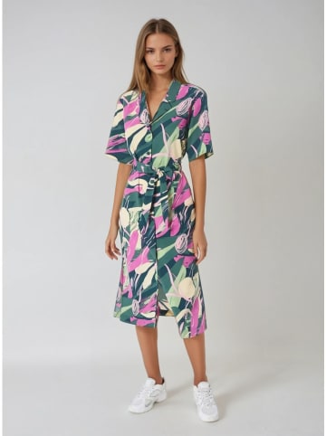 Monki Sukienka w kolorze morsko-kremowo-różowym