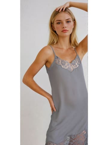 Monki Kleid in Grau