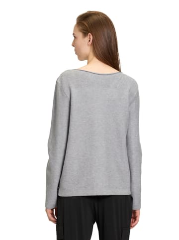 Betty Barclay Sweter w kolorze szarym