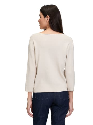 Betty Barclay Sweter w kolorze kremowym