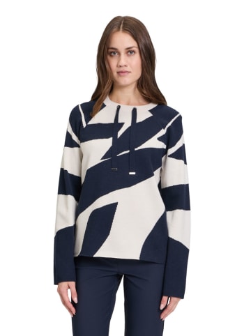 Betty Barclay Sweter w kolorze kremowo-granatowym