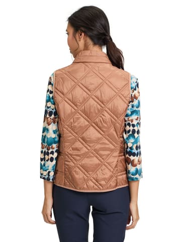 Betty Barclay Doorgestikte bodywarmer camel