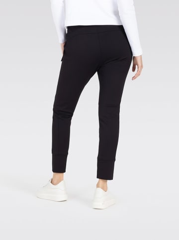 MAC Spodnie "Future 2.0" w kolorze czarnym