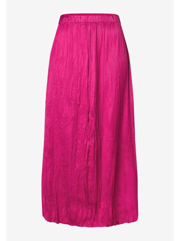 More & More Rock in Pink