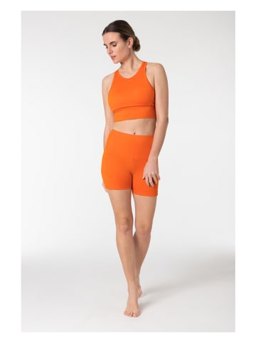 super.natural Trainingsshort "Liquid Flow" oranje