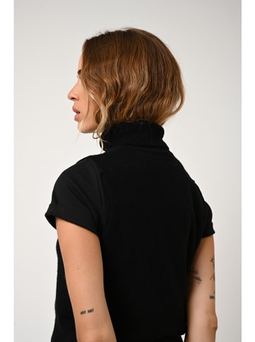 AUTHENTIC CASHMERE Kaszmirowy golf "Capucin" w kolorze czarnym