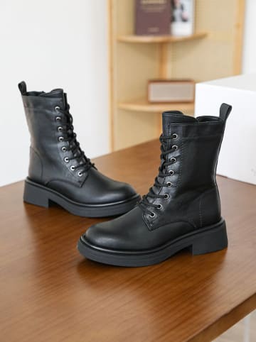 Sixth Sens Boots in Schwarz