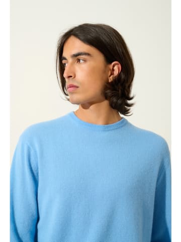 AUTHENTIC CASHMERE Kaszmirowy sweter "Aigliére" w kolorze błękitnym