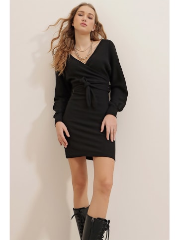 Trend Alacati Kleid in Schwarz