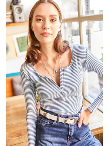 Olalook Koszulka w kolorze błękitno-białym