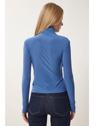 Happiness Istanbul Longsleeve in Hellblau