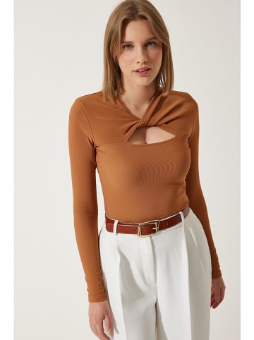 Happiness Istanbul Longsleeve in Hellbraun