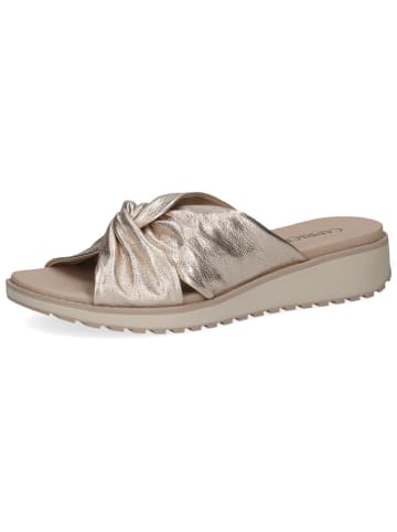 Caprice Skórzane klapki w kolorze złotym