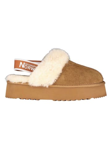 Geographical Norway Hausschuhe "Oscara" in Hellbraun