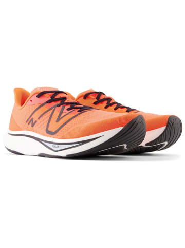 New Balance Laufschuhe "FuelCell Rebel v4" in Orange