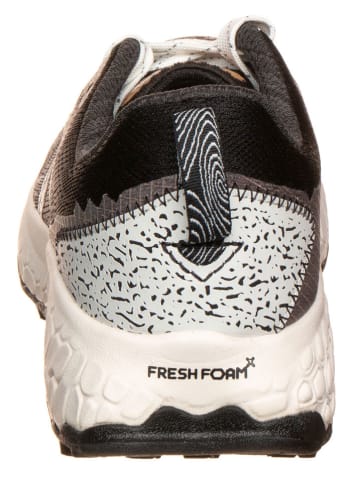 New Balance Trailrunningschuhe "Trail Fresh Foam X Hierro v7" in Schwarz