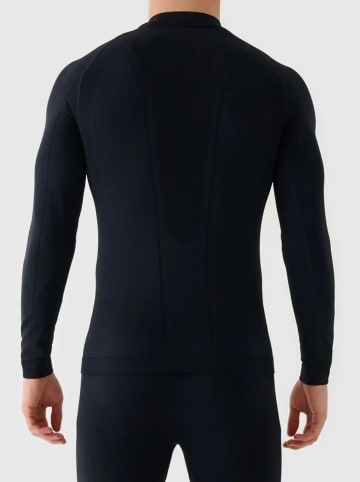 4F Podkoszulek termiczny w kolorze czarnym