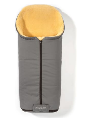 Hofbrucker Lammfell-Fußsack "Iglu" in Grau - (L)95 x (B)34 cm
