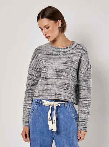 Apricot Pullover in Grau