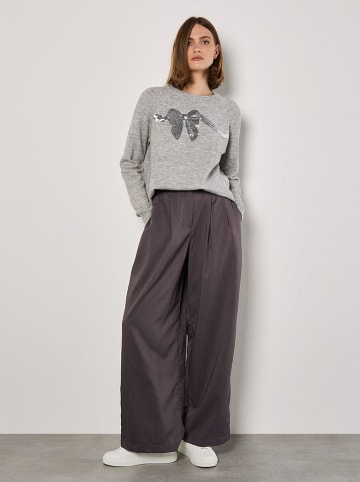 Apricot Pullover in Grau