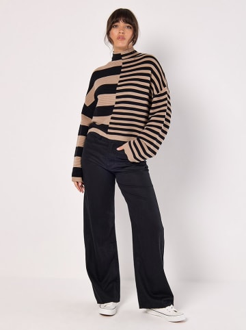 Apricot Pullover in Hellbraun/ Schwarz