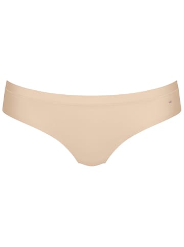 Triumph Stringi w kolorze beżowym