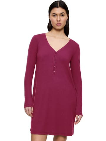 Triumph Nachthemd in Beere