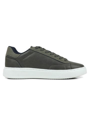 GAP Sneakers "Alaska Blk" in Khaki
