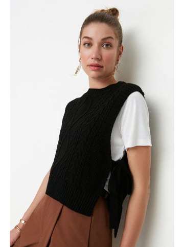 trendyol Pullunder in Schwarz