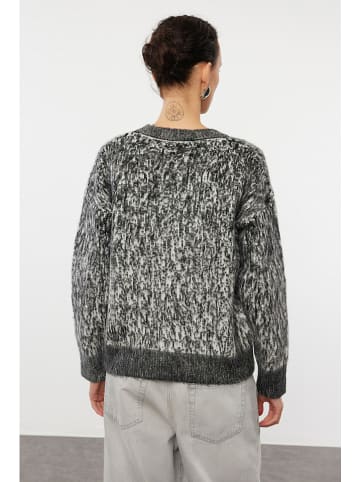 trendyol Cardigan in Grau