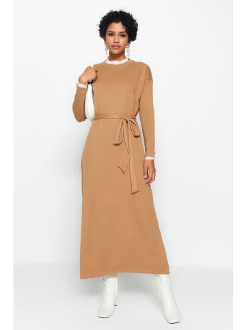 trendyol Kleid in Camel