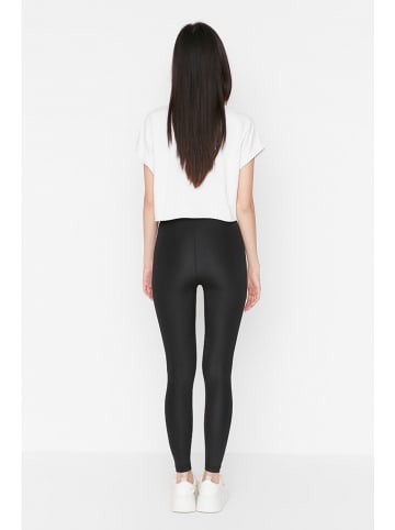 trendyol Legginsy w kolorze czarnym