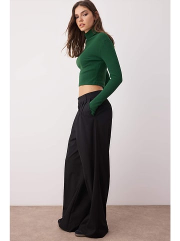 trendyol Longsleeve in Grün