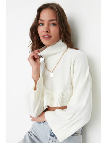 trendyol Pullover in Weiß