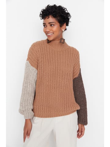 trendyol Golf ze wzorem