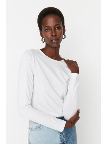 trendyol Longsleeve in Weiß