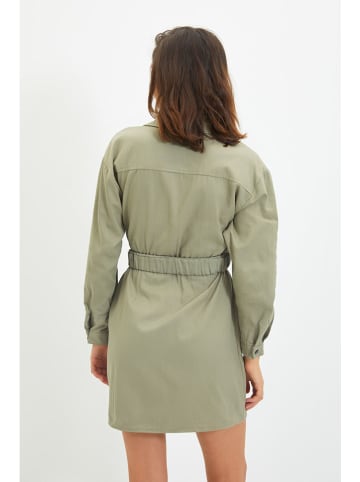 trendyol Kleid in Khaki