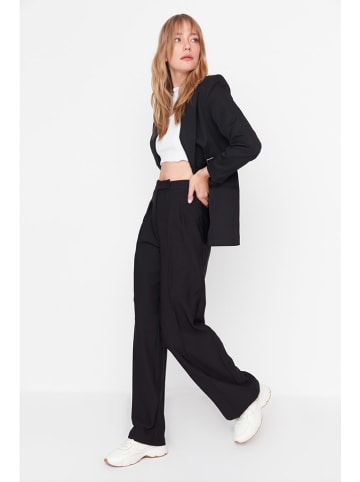 trendyol Spodnie w kolorze czarnym