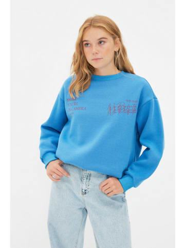 trendyol Bluza w kolorze błękitnym