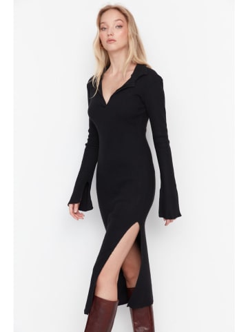 trendyol Kleid in Schwarz