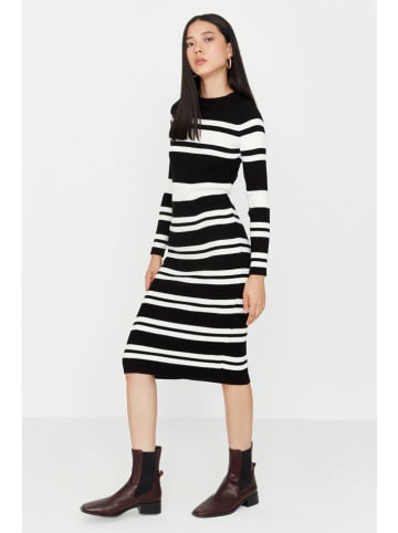 trendyol Jurk zwart/wit