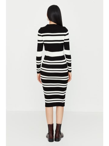 trendyol Jurk zwart/wit