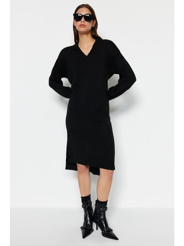 trendyol Sukienka w kolorze czarnym