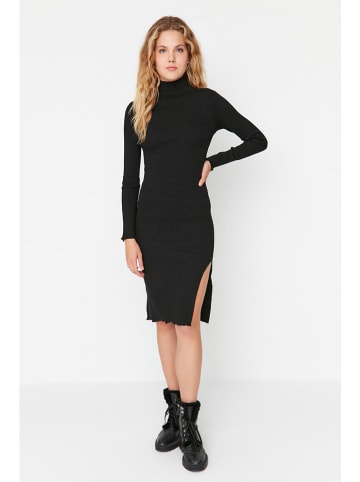 trendyol Sukienka w kolorze czarnym