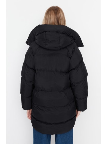 trendyol Kurtka zimowa w kolorze czarnym